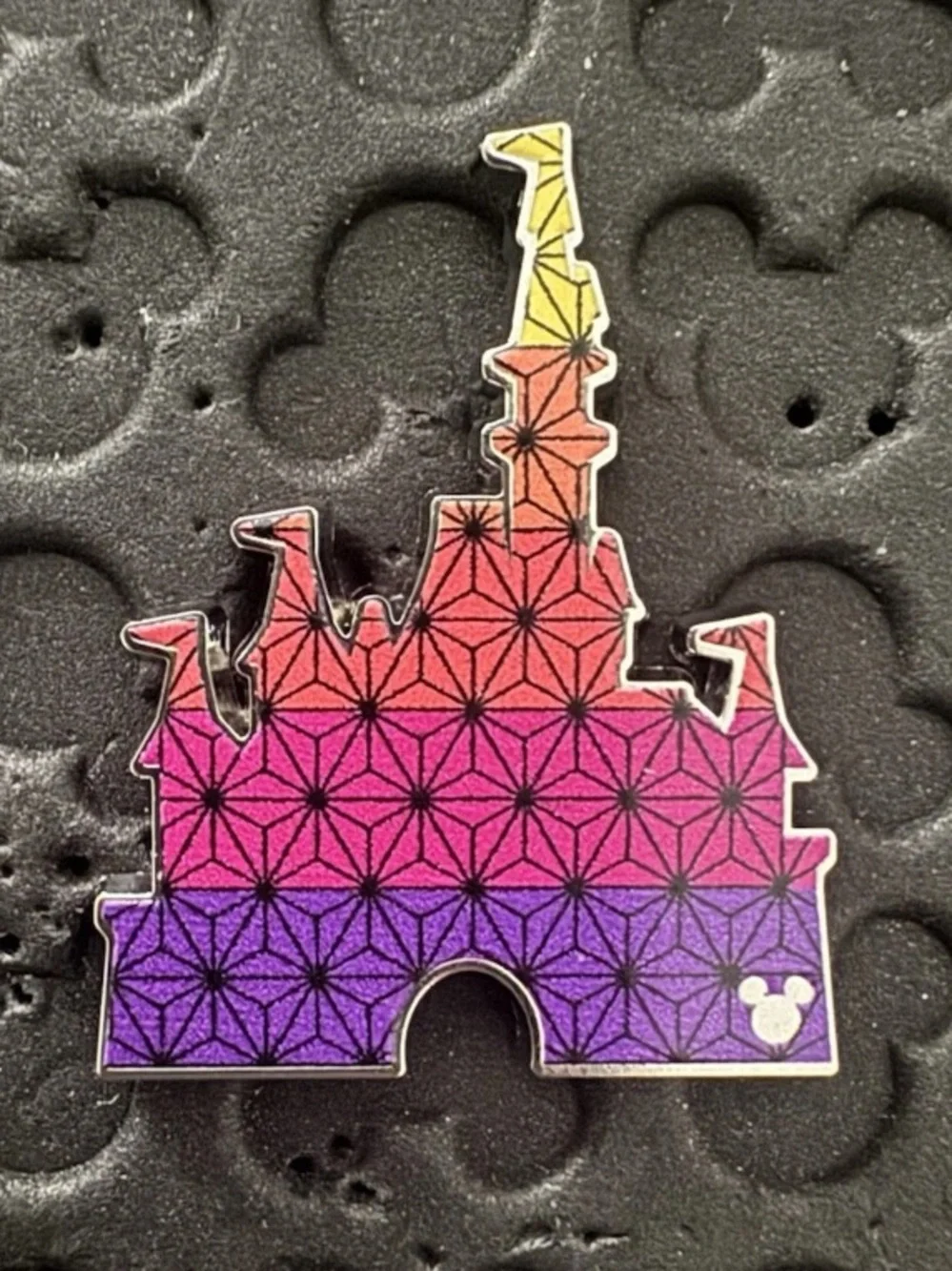 2025 WDW Disney Hidden Mickey Castle Epcot Chaser Pin
